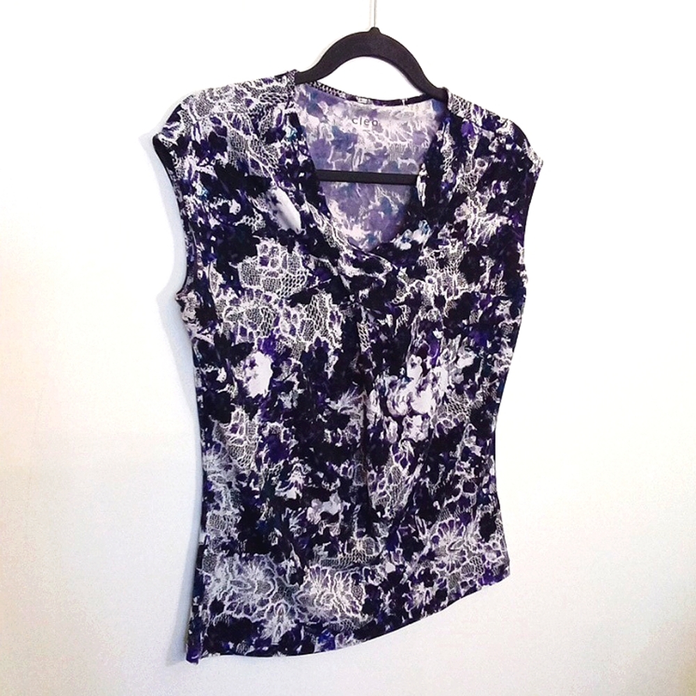 Cleo Women's Purple White Floral Lace Print Crossover V-Neckline Top Medium